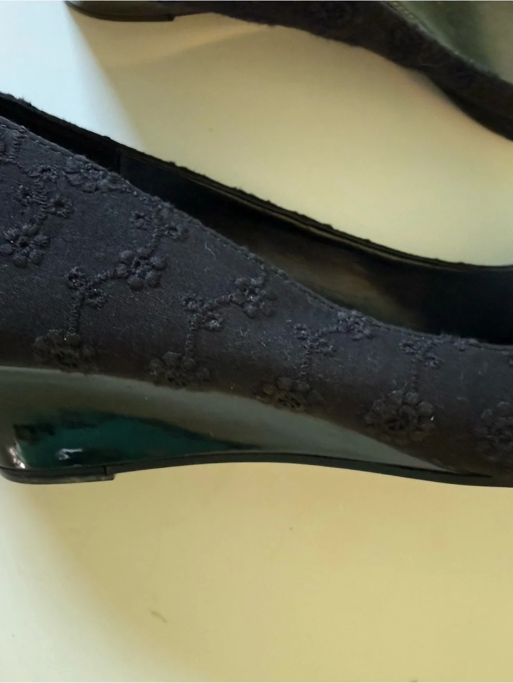 Kelly & Katie Black Peep-Toe Bow Flats Sz 10